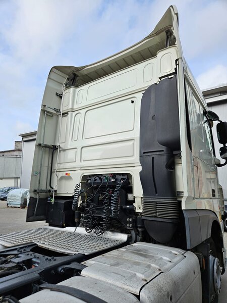 Vand cap tractor DAF XF106